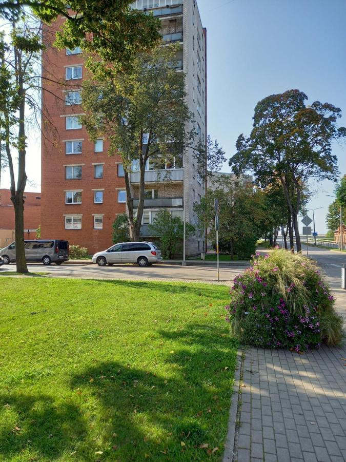 Center Two Bedroom Apartment Νταουγκαβπίλς Εξωτερικό φωτογραφία